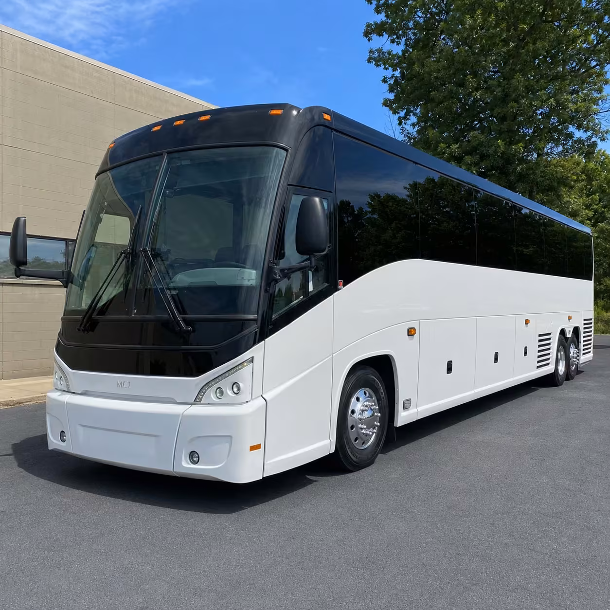 40 56 passenger charter bus